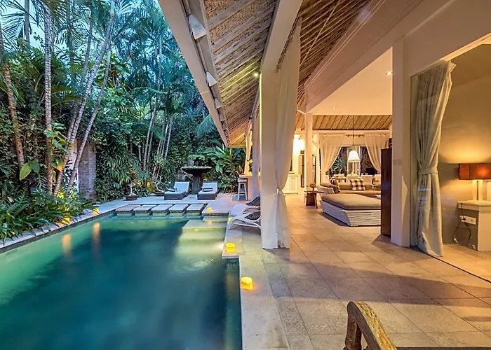 Esha Drupadi Seminyak * Seminyak (Bali)