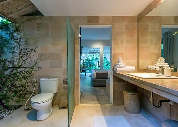 Villa Esha Drupadi Seminyak *