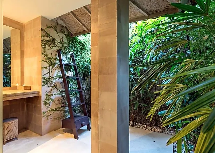 Esha Drupadi Seminyak Villa